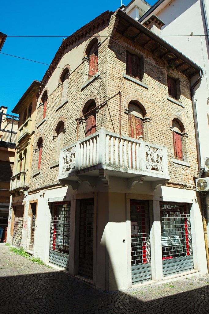 2R4A6866.jpg