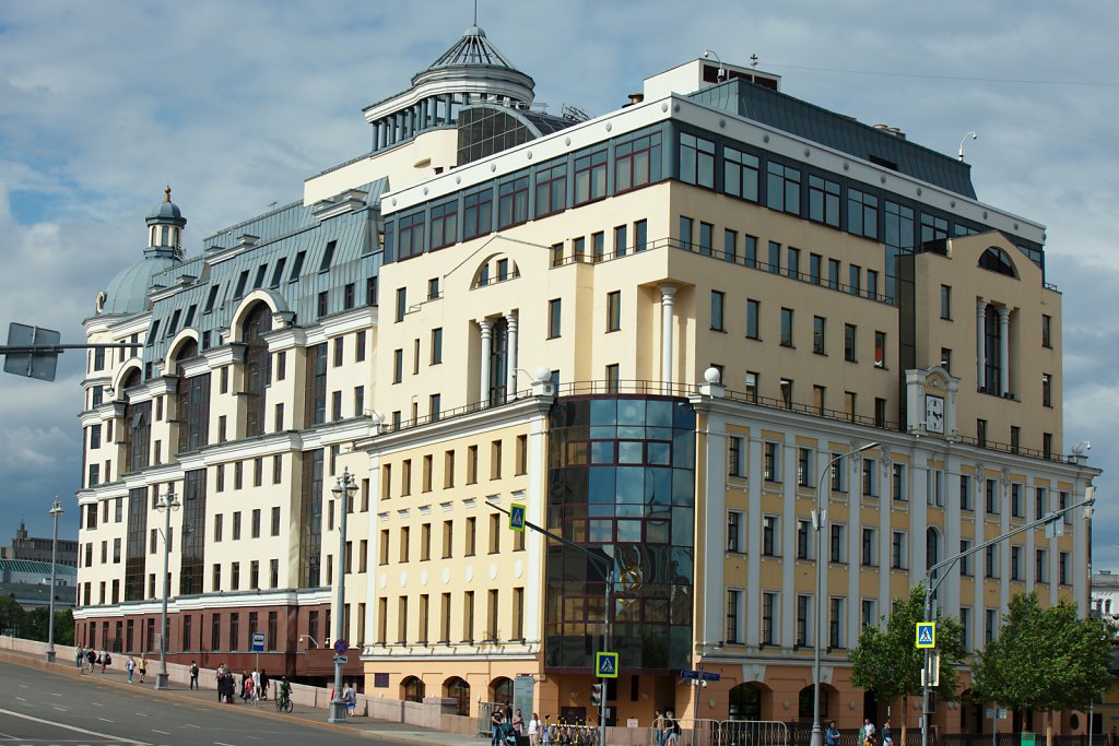 2R4A3369.jpg