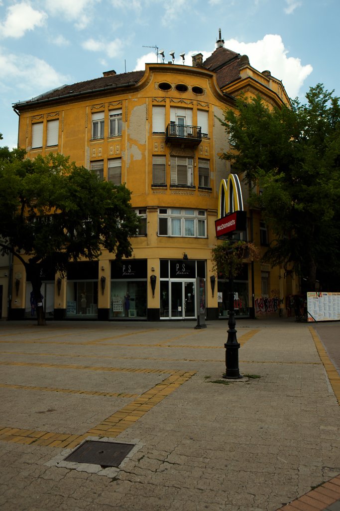 2R4A2528.jpg